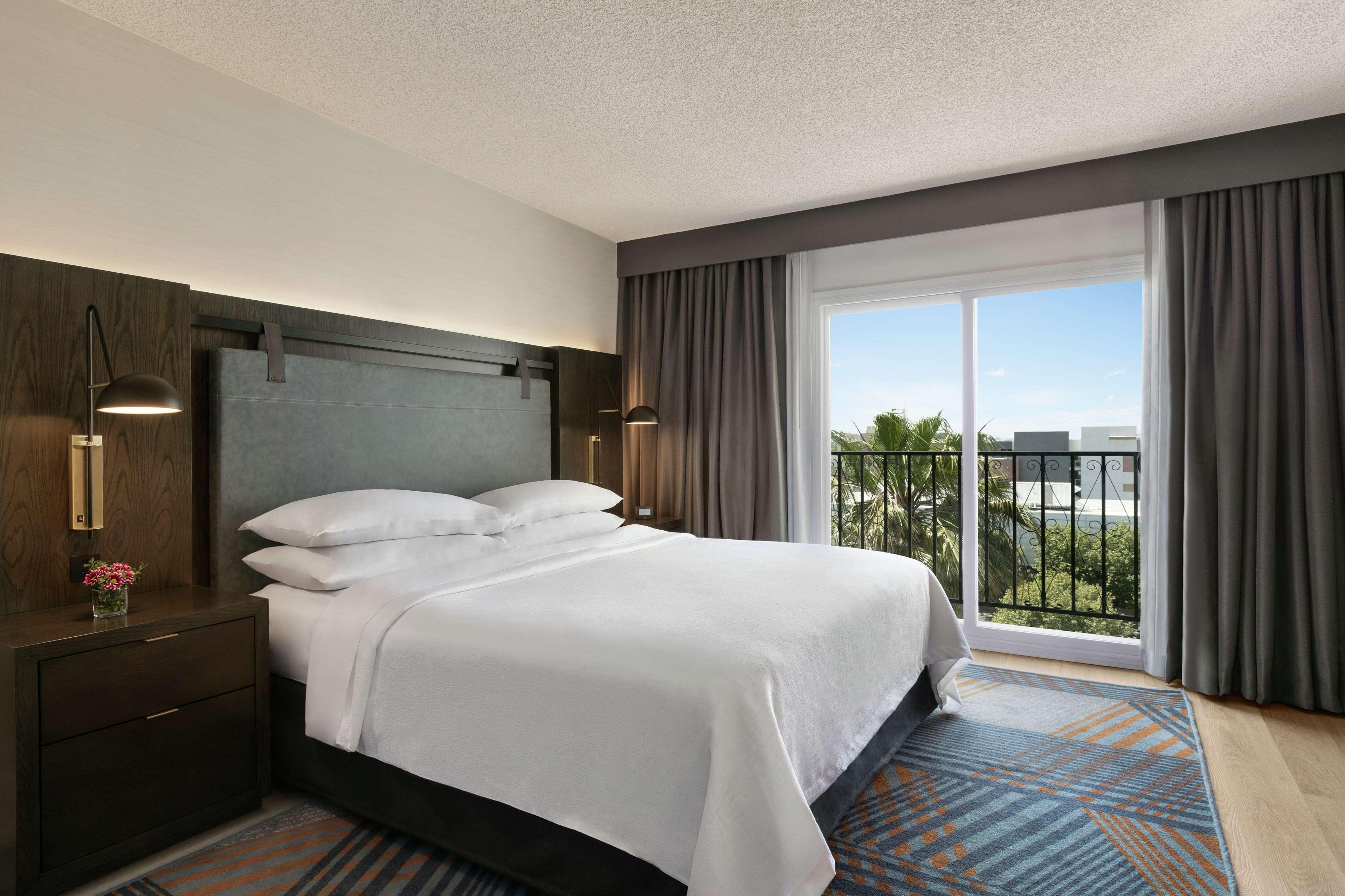 Embassy Suites By Hilton Los Angeles Downey Exterior foto