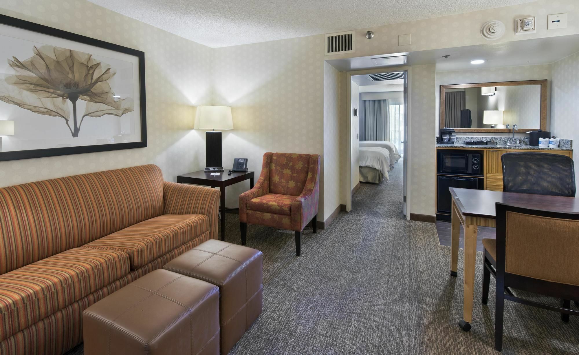 Embassy Suites By Hilton Los Angeles Downey Exterior foto